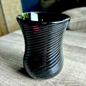 1 Vintage Purple Amethyst Swirl Pinched Glass Drinking Glass/
Tumbler